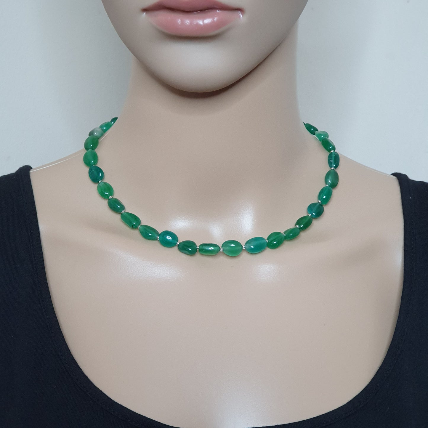 Green Agate Beaded Nuggets Collar Necklace Silver Plated