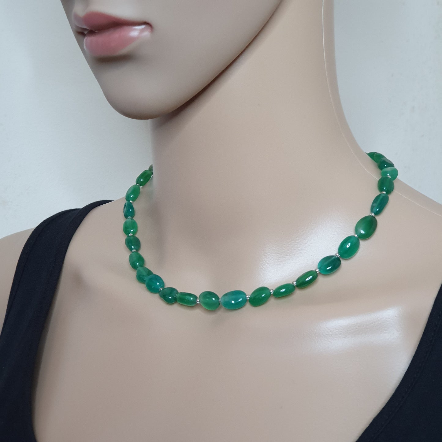 Green Agate Beaded Nuggets Collar Necklace Silver Plated