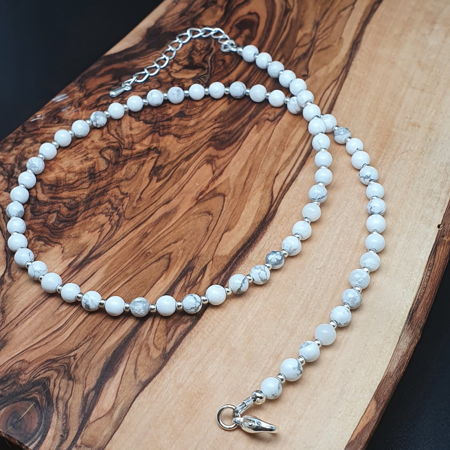 White Howlite Beaded Collar Necklace Silver Plated